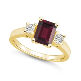 Garnet and Diamond Ring (2 ct.t.w and 1/4 ct.t.w) 14K Yellow Gold